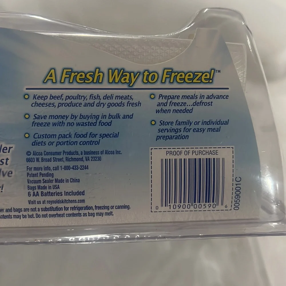 Reynolds’s Handi-Vac Vacum Sealer starter Kit Brand‎ New